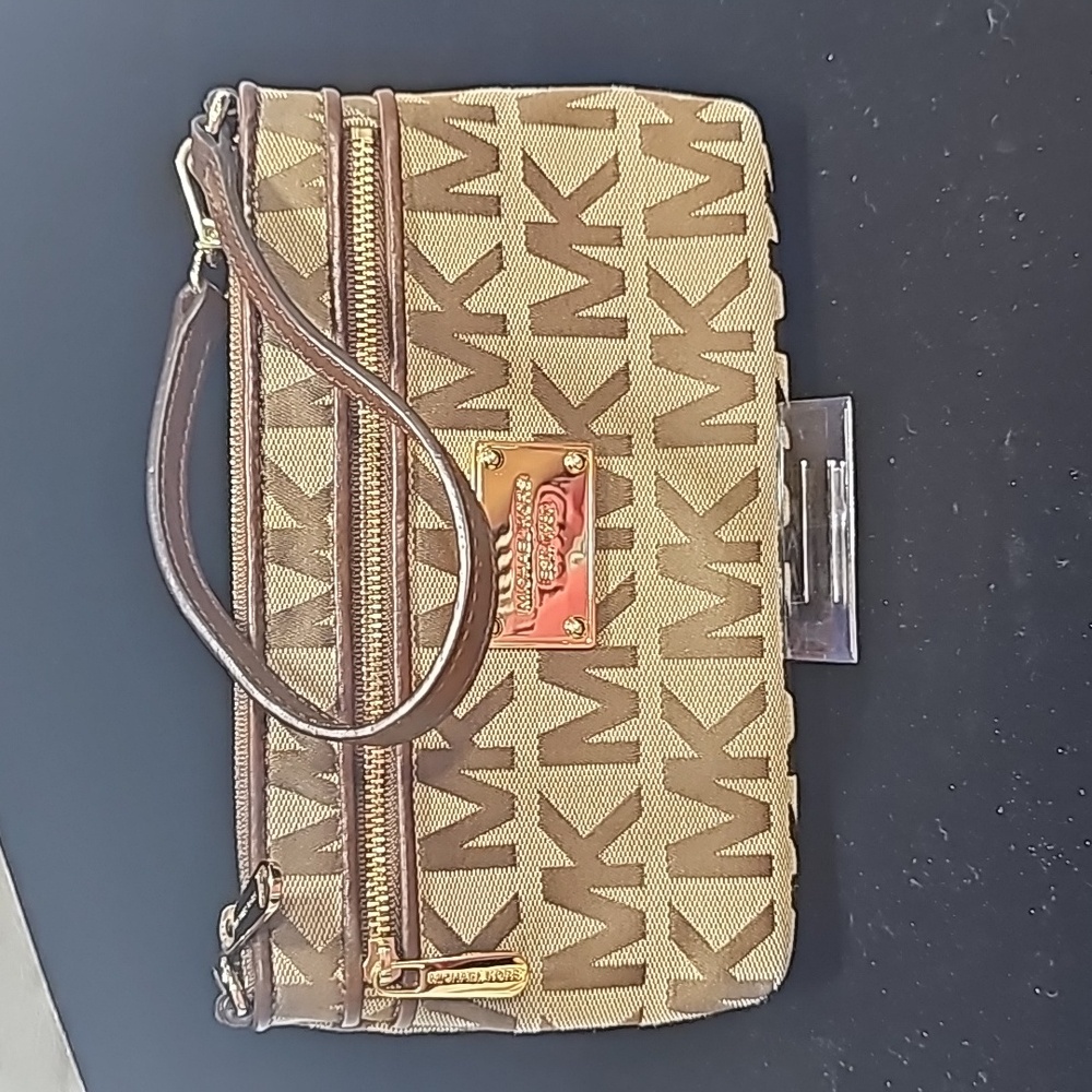 Michael Kors  Brown  Logo wristlet